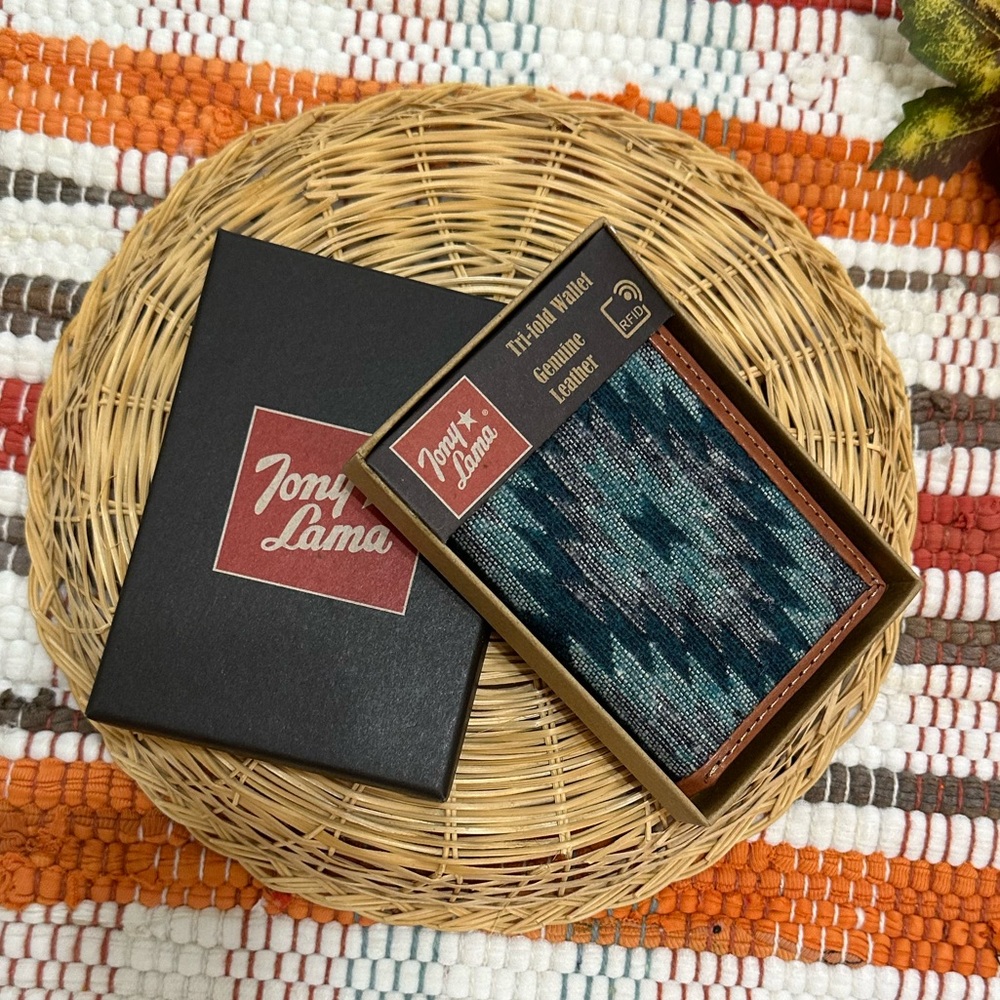 New Tony Lama Tri-Fold Wallet RFID Blue Aztec Canvas Leather Cowboy Western NWT - Picture 10 of 15